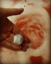 Load image into Gallery viewer, Affirmation message bath bomb