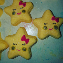Load image into Gallery viewer, Happy Star Bath Bomb