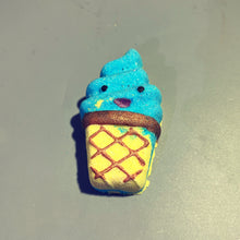 Load image into Gallery viewer, Cuppy cream Bath Bomb
