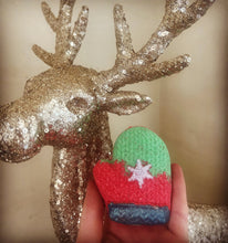 Load image into Gallery viewer, Christmas Glove Bath Bomb