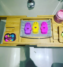 Load image into Gallery viewer, 1 Jelly Baby Bath Bomb