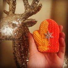 Load image into Gallery viewer, Christmas Glove Bath Bomb