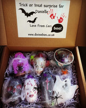 Load image into Gallery viewer, Ultimate Halloween personalised gift set of bath bombs