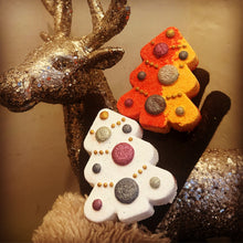 Load image into Gallery viewer, Christmas Tree 1 Bath Bomb