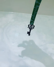 Load image into Gallery viewer, Santas Magic Key Bath Bomb