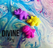 Load image into Gallery viewer, Set of 3 mini dinosaur bath bombs