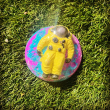 Load image into Gallery viewer, Space man Astronaut Bath Bomb