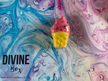 Load image into Gallery viewer, Cuppy cream Bath Bomb