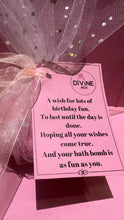 Load image into Gallery viewer, Luxury bath bomb and poem gift set. Gift wrapped.
