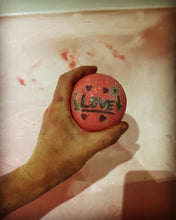 Load image into Gallery viewer, Affirmation message bath bomb
