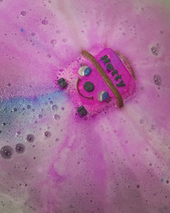 Hetty the hoover bath bomb