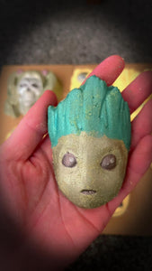 Mini groot bath bomb