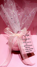 Load image into Gallery viewer, Luxury bath bomb and poem gift set. Gift wrapped.
