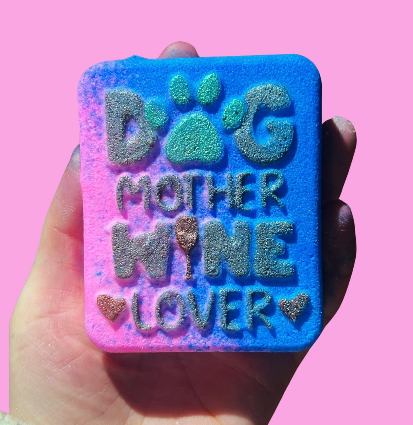 Dog mother, wine lover bath bomb