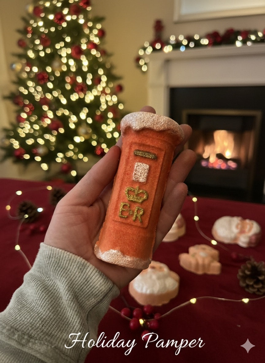Christmas postbox bath bomb
