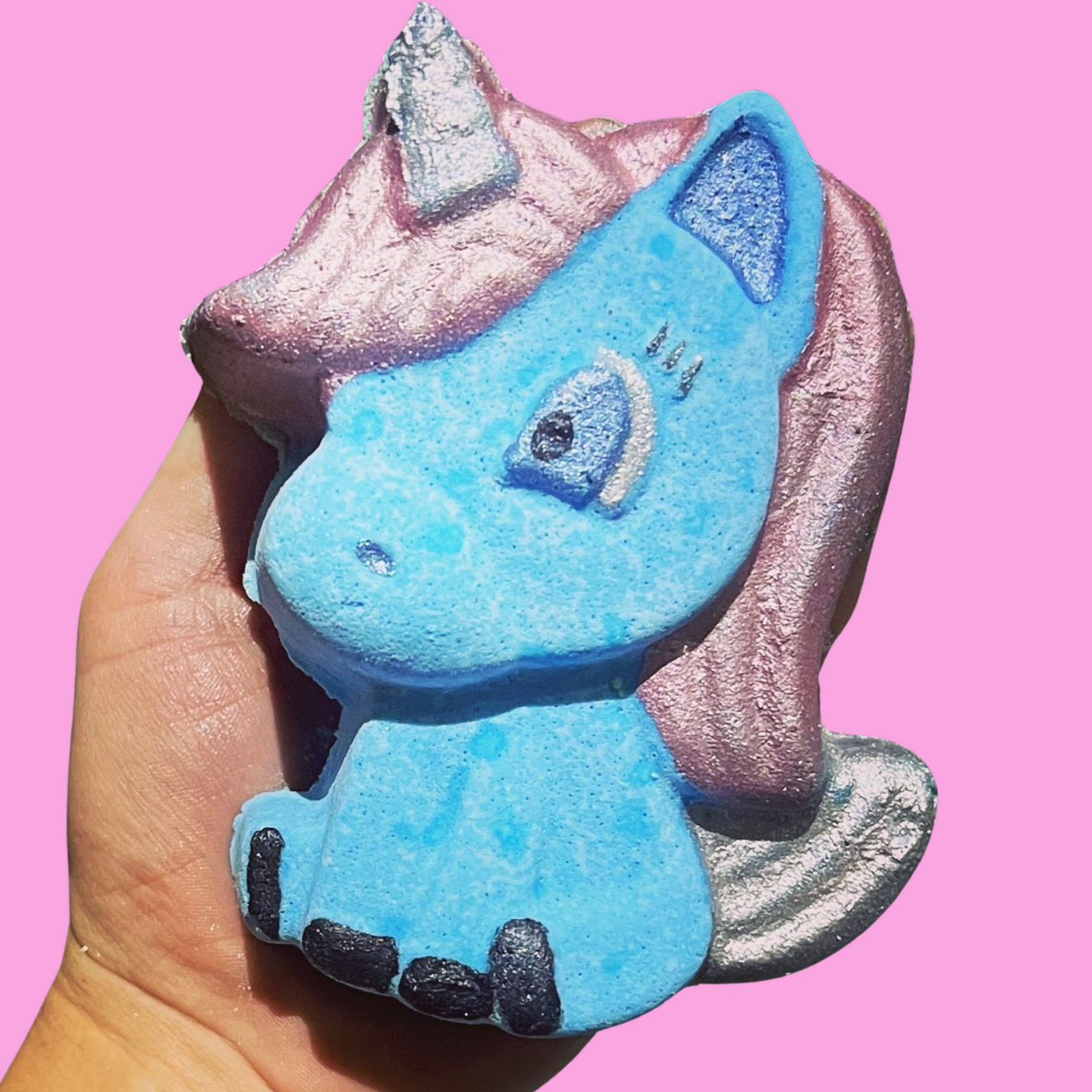 Large pretty unicorn bath bomb