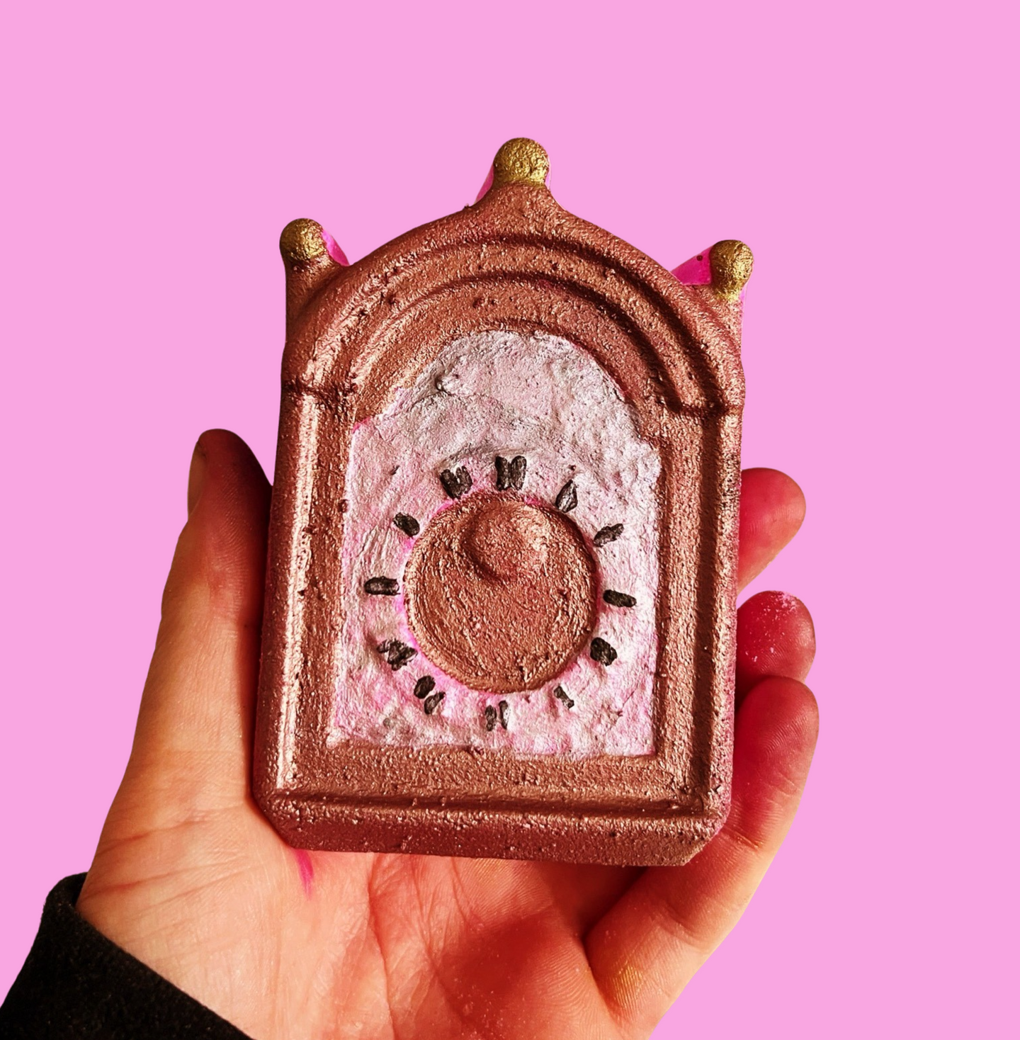 The upside down clock bath bomb