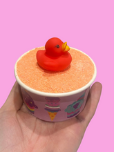 Load image into Gallery viewer, Ducky Pot Bath Bomb
