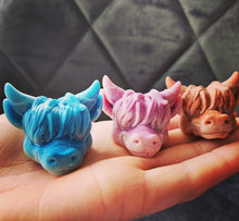 Load image into Gallery viewer, 3 3D Highland cow wax melts. Pack of 3.
