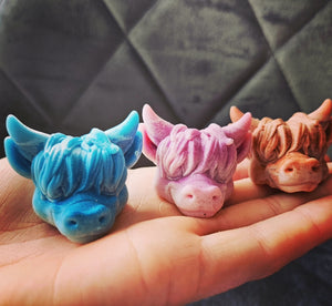 3 3D Highland cow wax melts. Pack of 3.