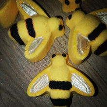 Load image into Gallery viewer, Bumble bee Bath Bomb
