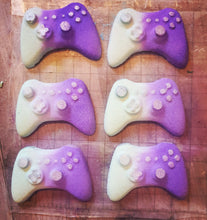 Load image into Gallery viewer, Xbox controller bathbomb
