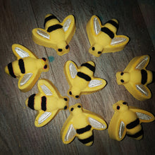 Load image into Gallery viewer, Bumble bee Bath Bomb
