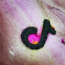 Load image into Gallery viewer, Tik Tok Inspired Music Note Bath Bomb

