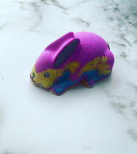 Load image into Gallery viewer, Sitting Bunny Rabbit Bath Bomb
