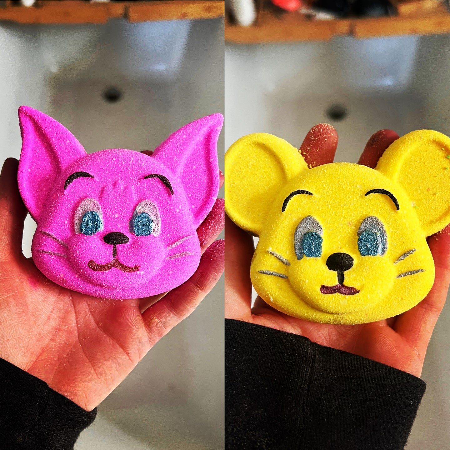 Cat and mouse bath bomb