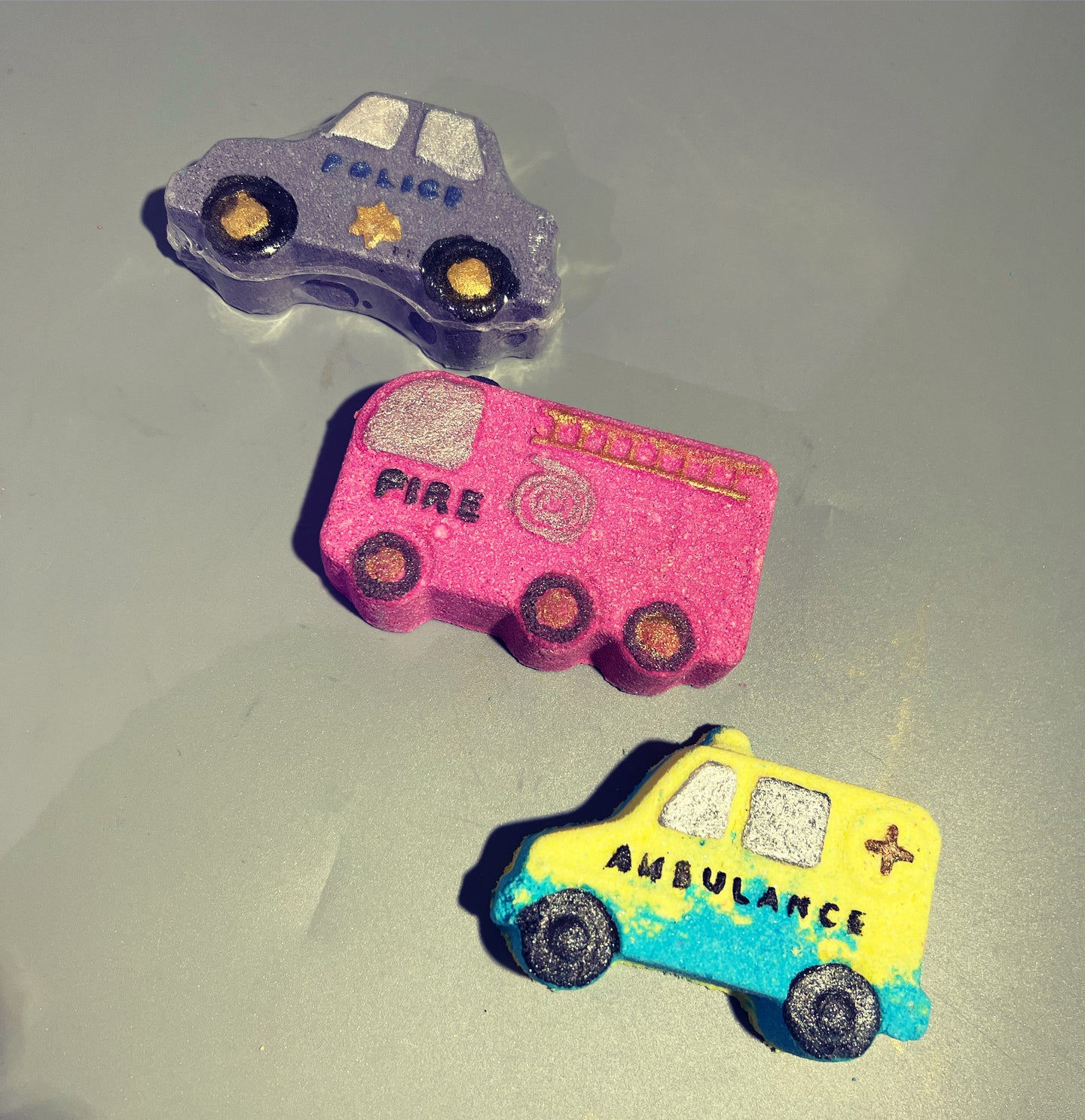 Emergency vehicle set of 3 bath bombs