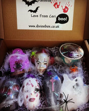Load image into Gallery viewer, Ultimate Halloween personalised gift set of bath bombs

