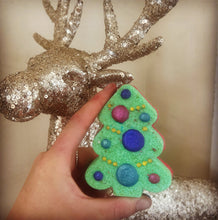 Load image into Gallery viewer, Christmas Tree 1 Bath Bomb
